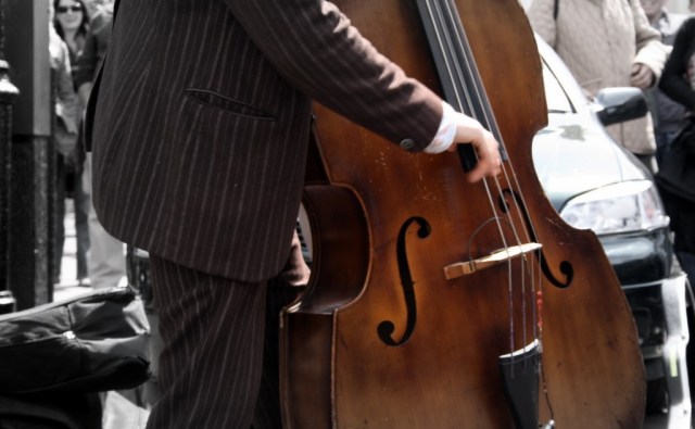 低音提琴在流行音乐中的应用