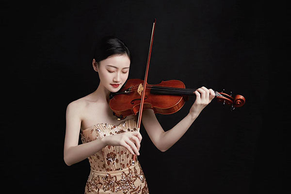 泉州小提琴教学陈老师，提琴表演专业
